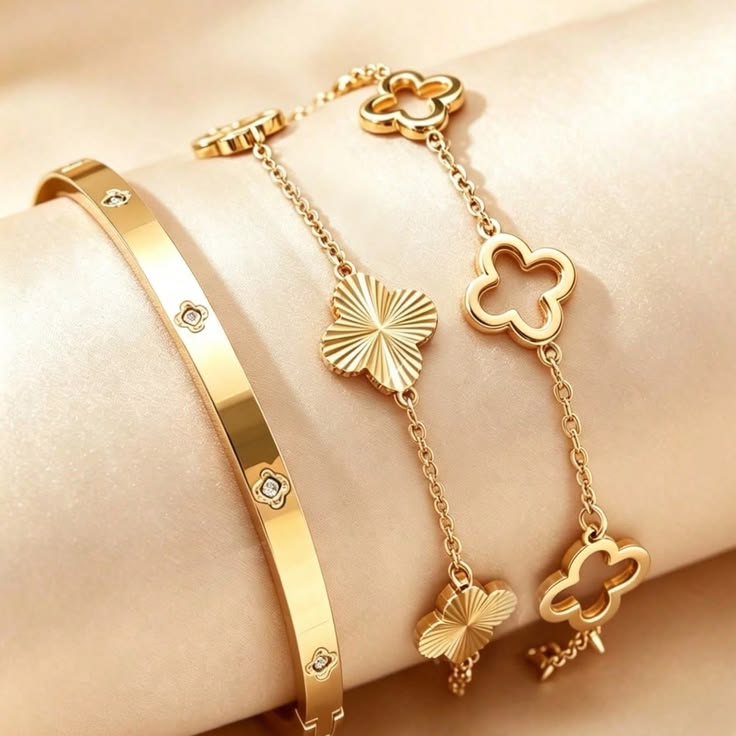 WOMEN`S JEWELLERY